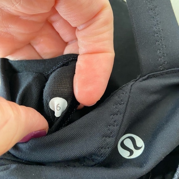 Lululemon Run, Back on Track Tank Size 6 Dot Confirmed - Picture 9 of 12